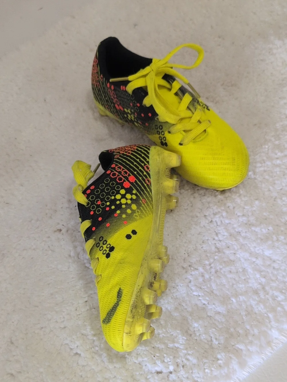 Kids Yellow Soccer Cleats - Lightweight Youth Football Shoes